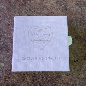 Caitlyn Minimalist “Aubrey” gold necklace